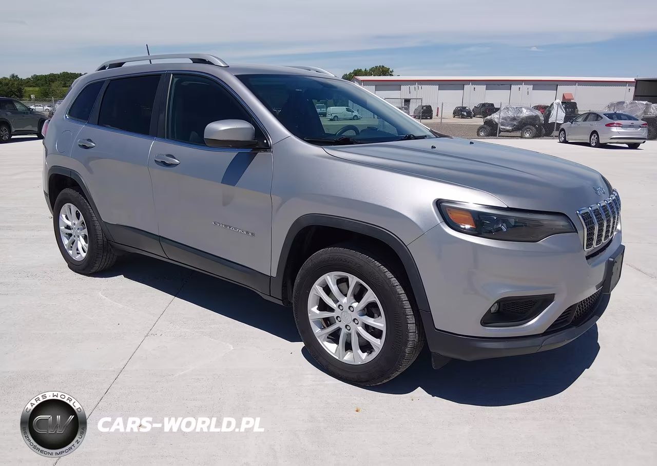 2019 Jeep Cherokee Latitude 4X4 – zdjęcie 1 z 17