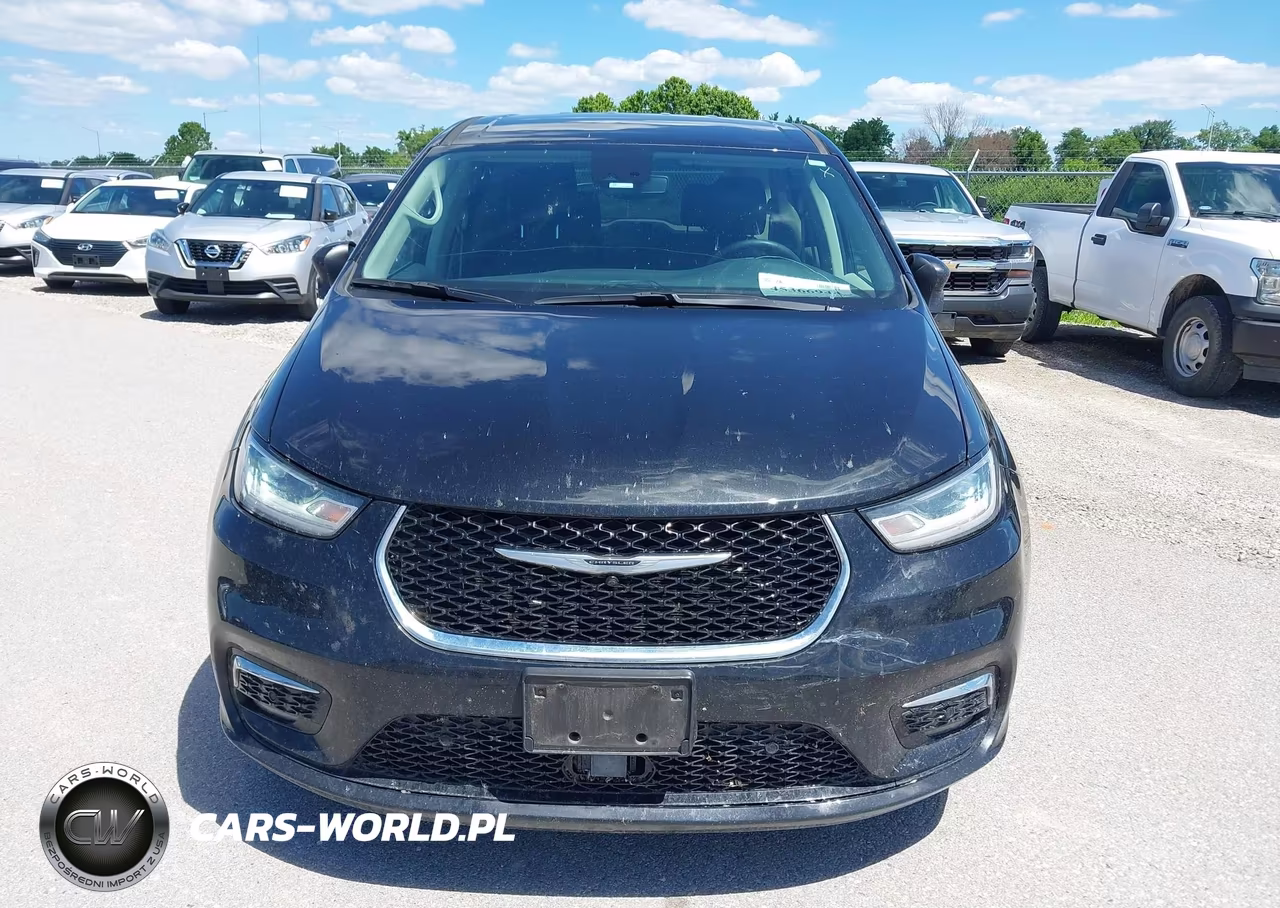 2023 Chrysler Pacifica Hybrid Touring L VIN:2C4RC1L7XPR575669 - 17
