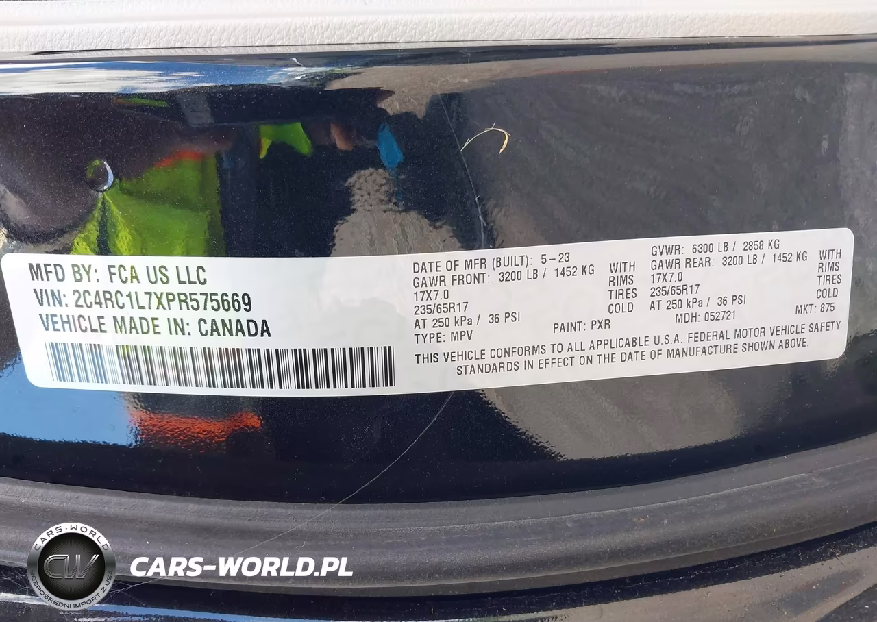 2023 Chrysler Pacifica Hybrid Touring L VIN:2C4RC1L7XPR575669 - 9