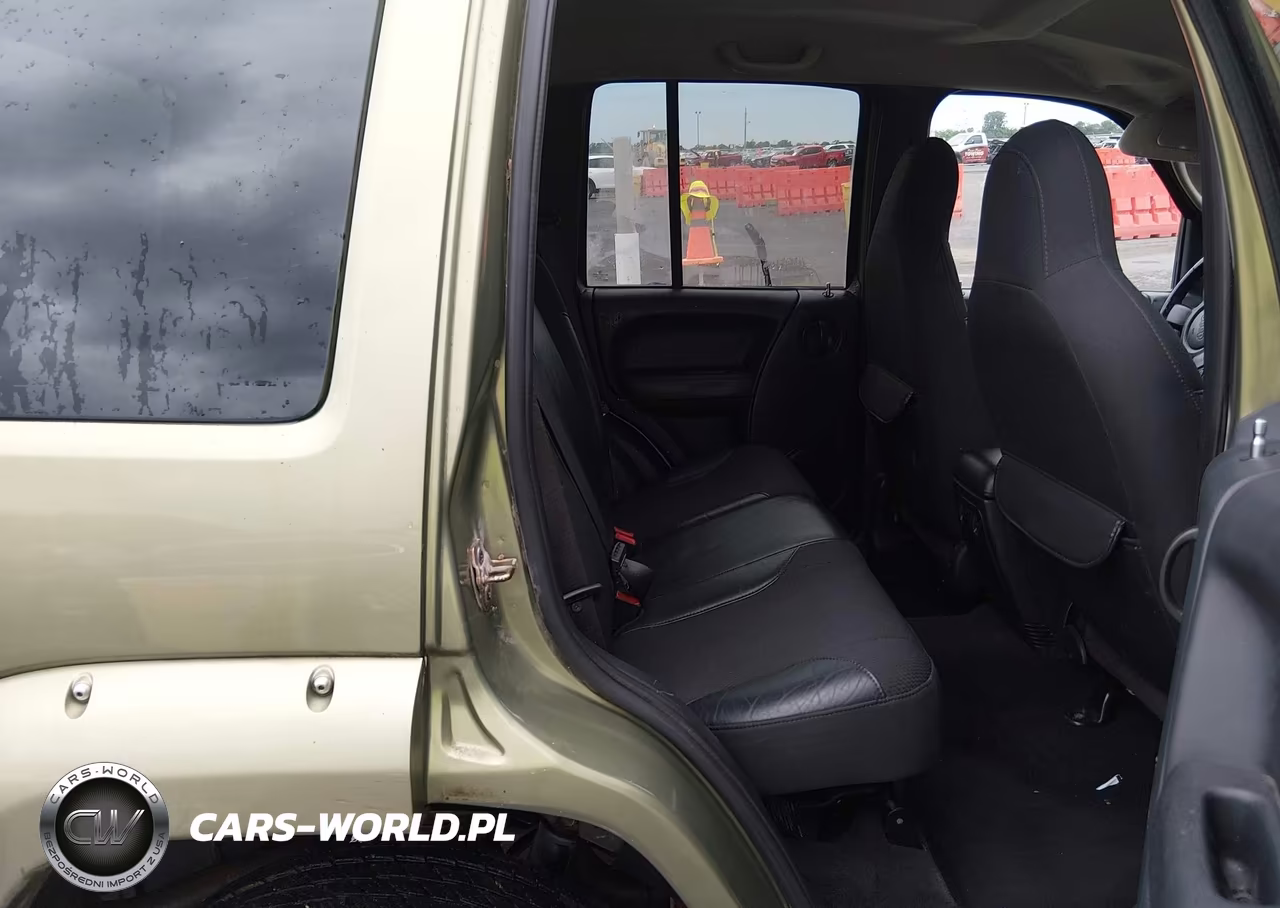 2002 Jeep Liberty Renegade VIN:1J4GL38K62W332757 - 8