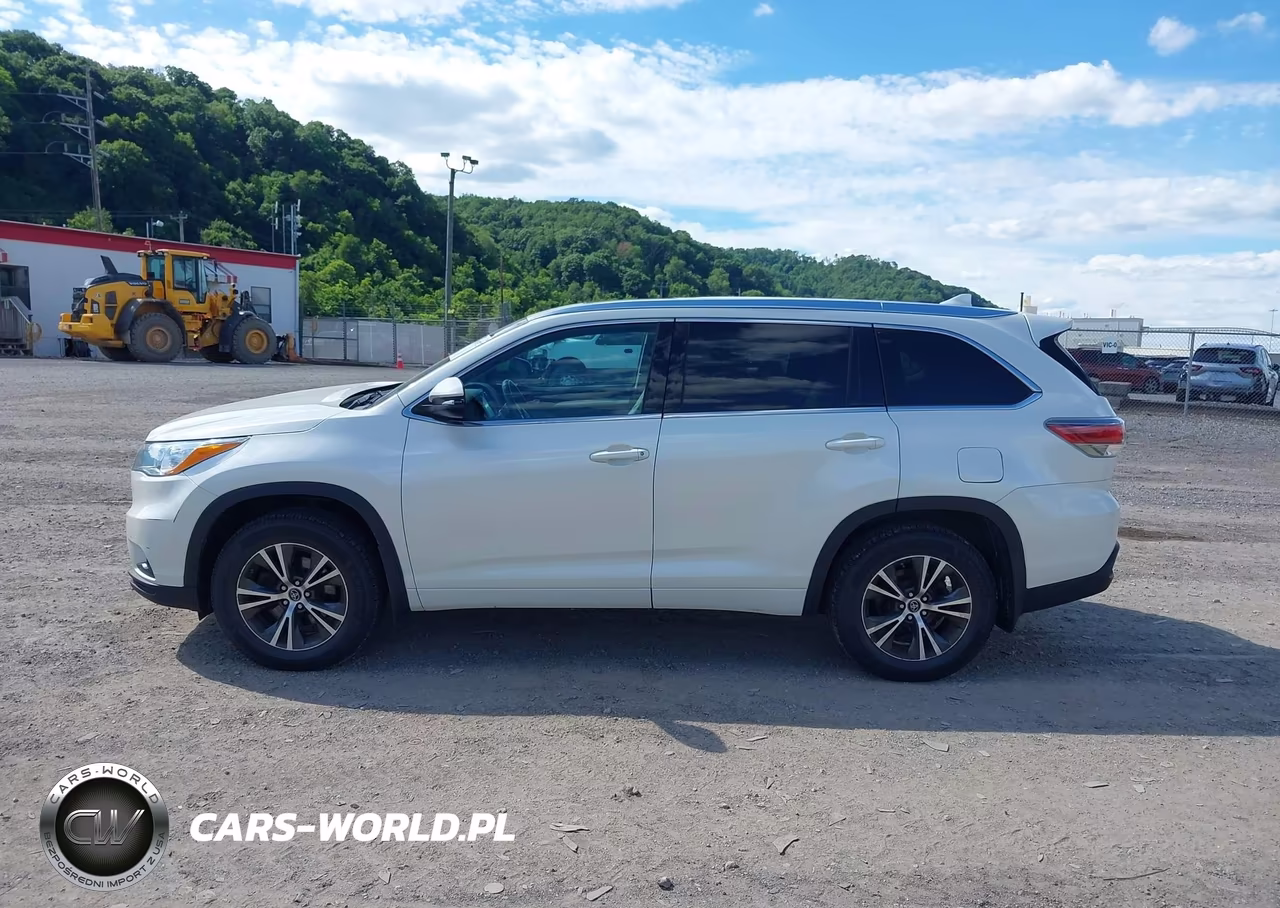 2016 Toyota Highlander Xle V6 VIN:5TDJKRFH5GS506950 - 14