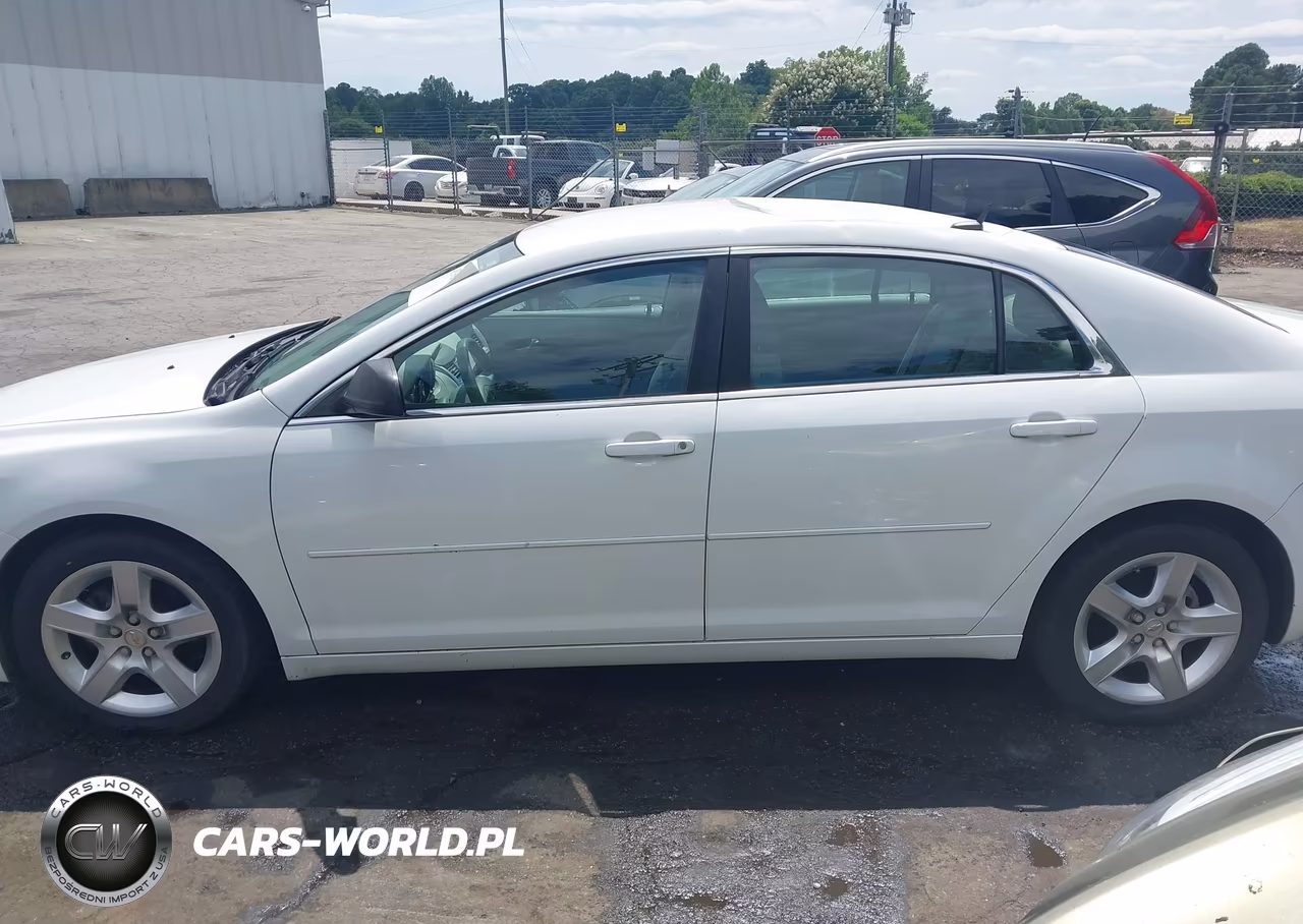 2011 Chevrolet Malibu Ls VIN:1G1ZB5E18BF376597 - 14
