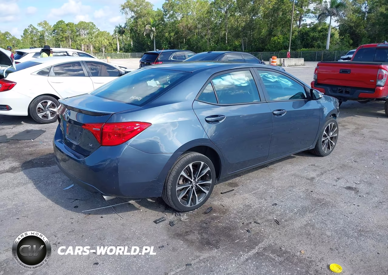 2018 Toyota Corolla Se VIN:2T1BURHE5JC097303 - 4