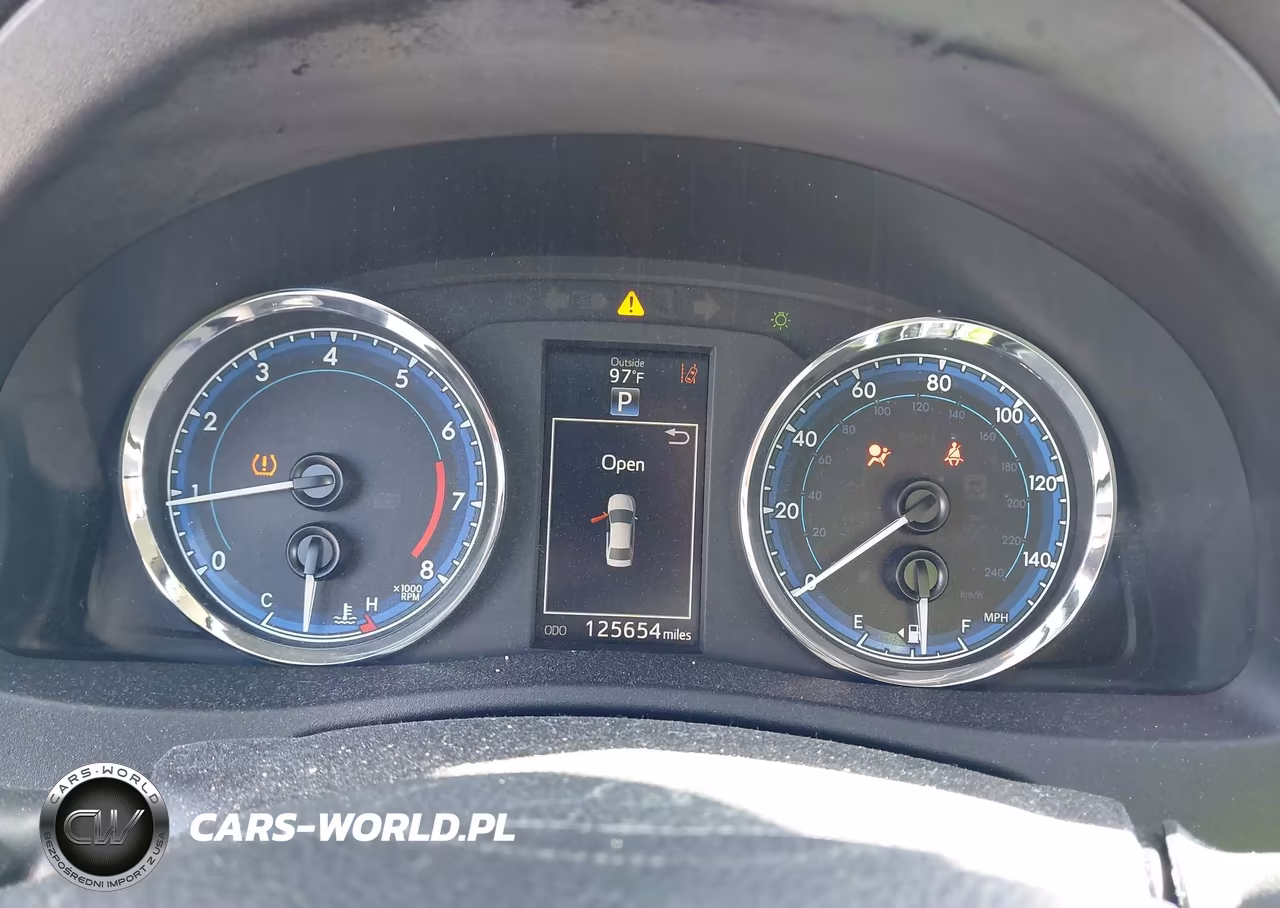 2018 Toyota Corolla Se VIN:2T1BURHE5JC097303 - 7