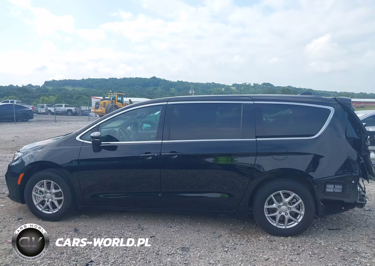 2026 Chrysler Pacifica Select VIN:2C4RC1BG5TR183341 - 14