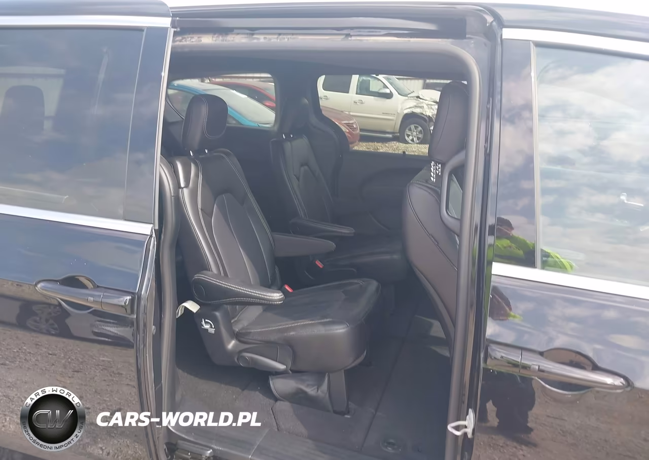2026 Chrysler Pacifica Select VIN:2C4RC1BG5TR183341 - 8