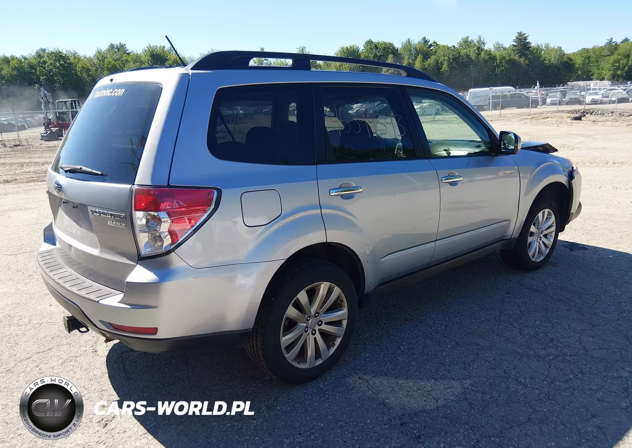 2012 Subaru Forester 2.5X Premium VIN:JF2SHADC8CH450627 - 4