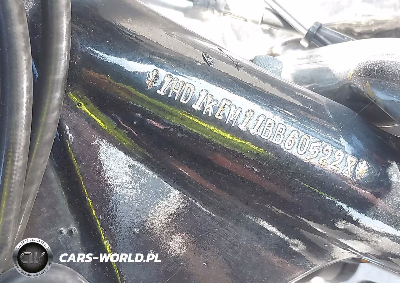 2011 Harley-Davidson Flhtk VIN:1HD1KEM11BB605228 - 10