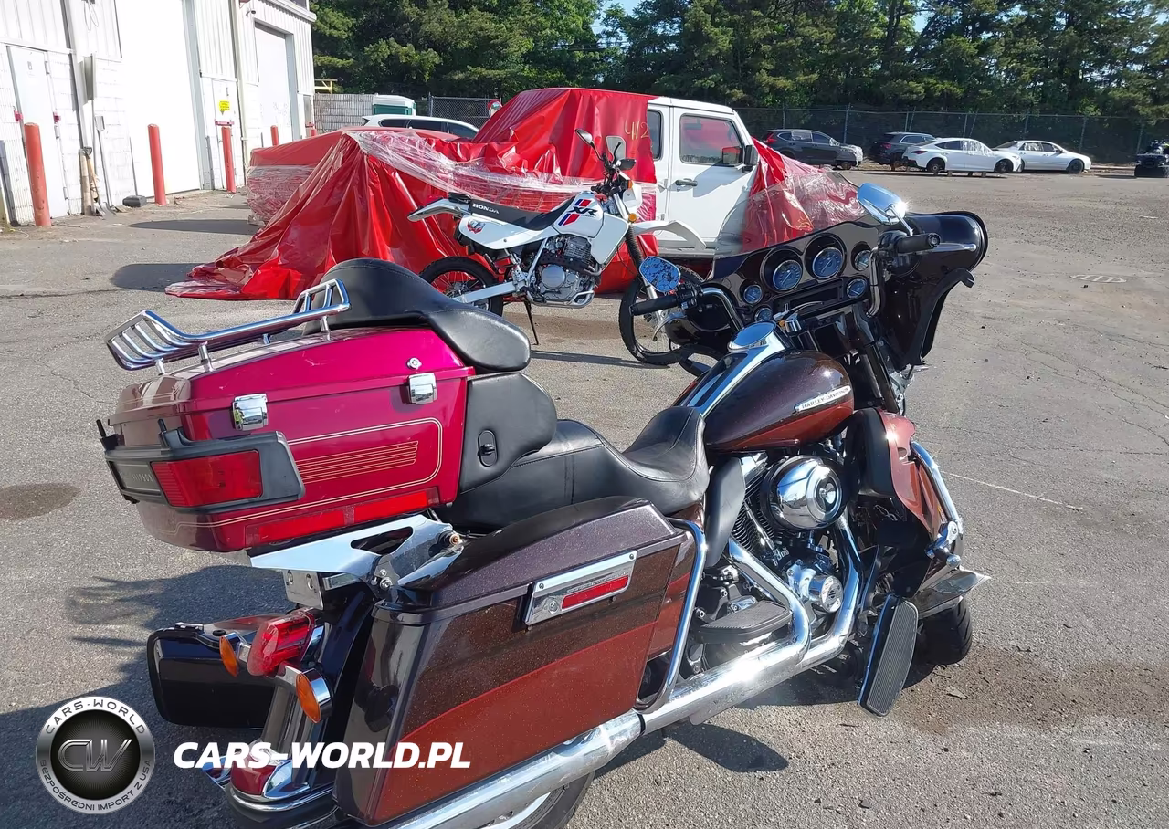 2011 Harley-Davidson Flhtk VIN:1HD1KEM11BB605228 - 4