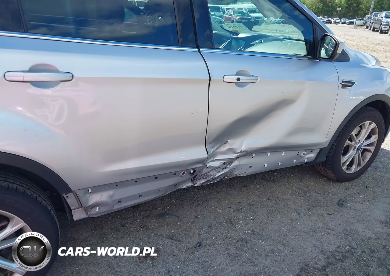2019 Ford Escape Se VIN:1FMCU9GDXKUA28135 - 6