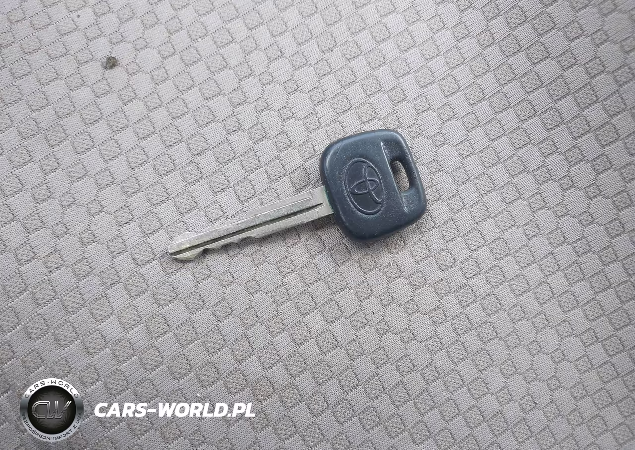 2007 Toyota Yaris VIN:JTDBT923971177369 - 11