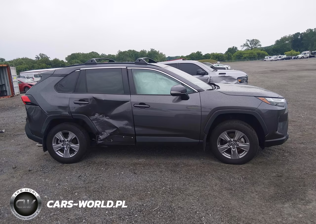 2024 Toyota Rav4 Hybrid Xle VIN:4T3RWRFV5RU110323 - 13