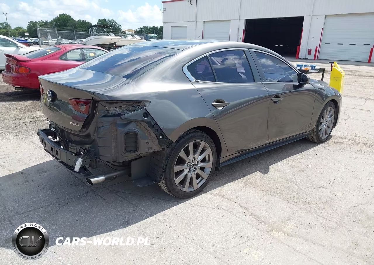 2020 Mazda Mazda3 Select Package VIN:3MZBPACLXLM134996 - 4
