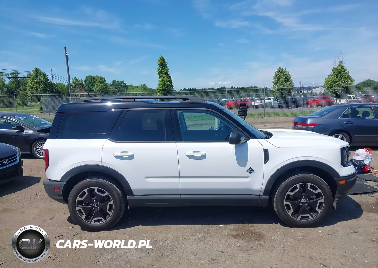 2024 Ford Bronco Sport Outer Banks VIN:3FMCR9C64RRE82682 - 13