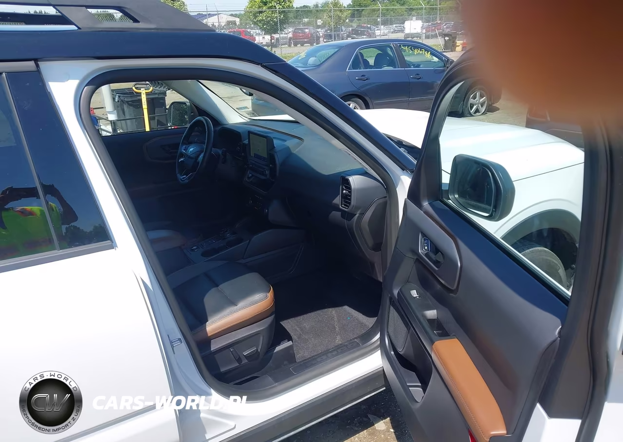 2024 Ford Bronco Sport Outer Banks VIN:3FMCR9C64RRE82682 - 5