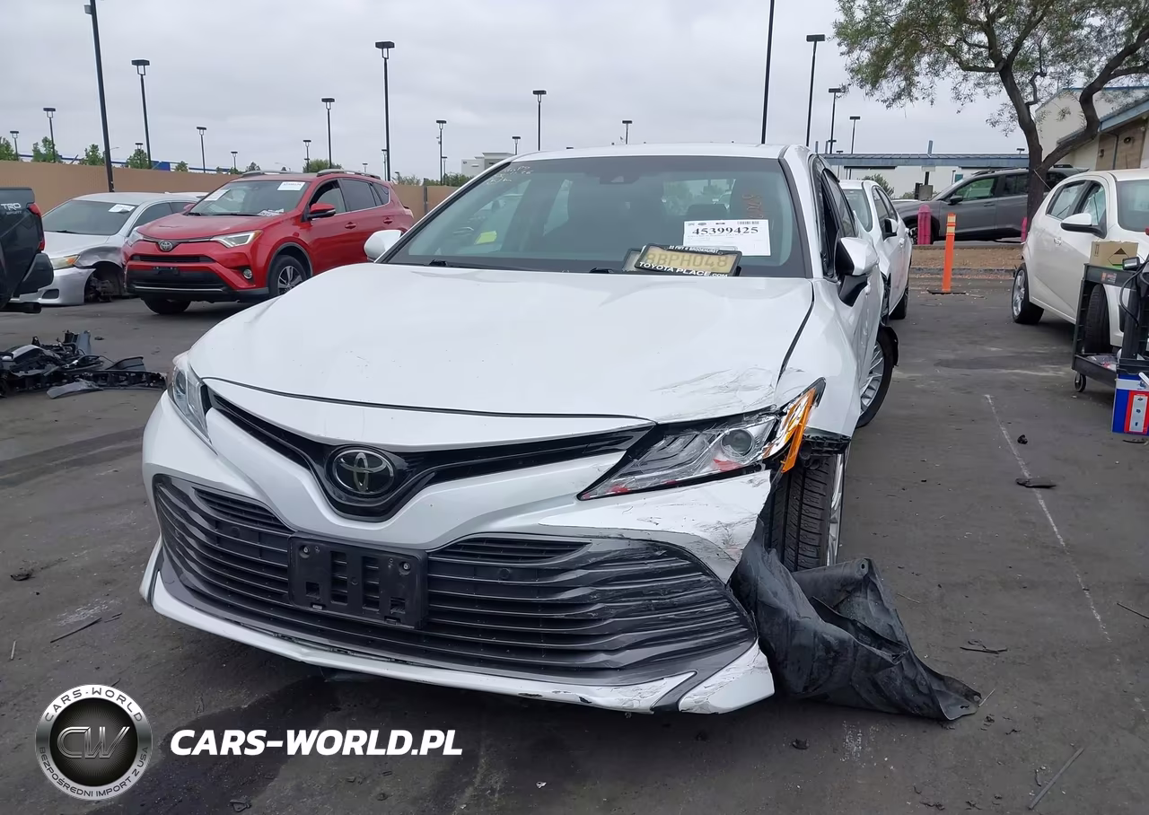 2018 Toyota Camry Xle VIN:4T1B11HK1JU047805 - 12
