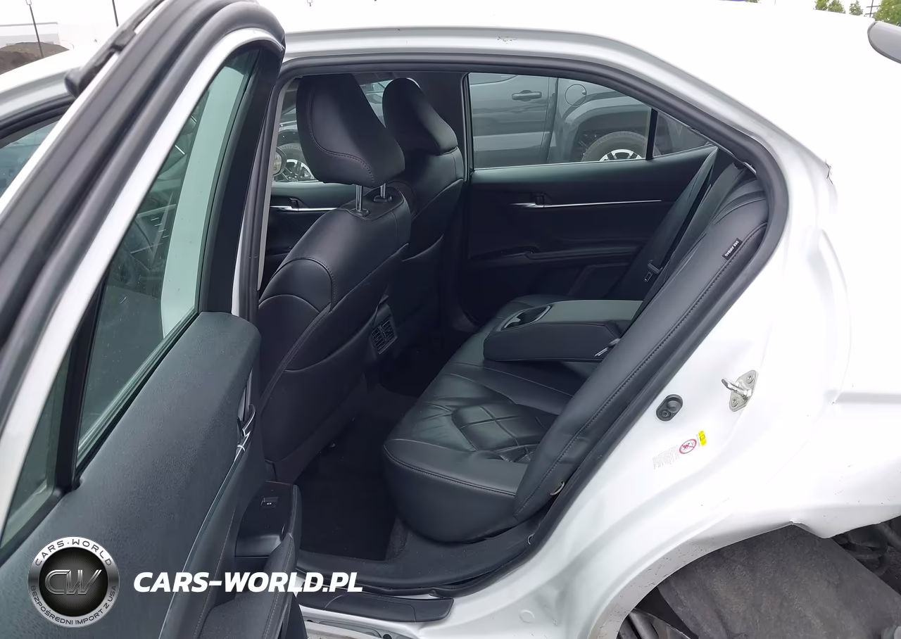 2018 Toyota Camry Xle VIN:4T1B11HK1JU047805 - 8