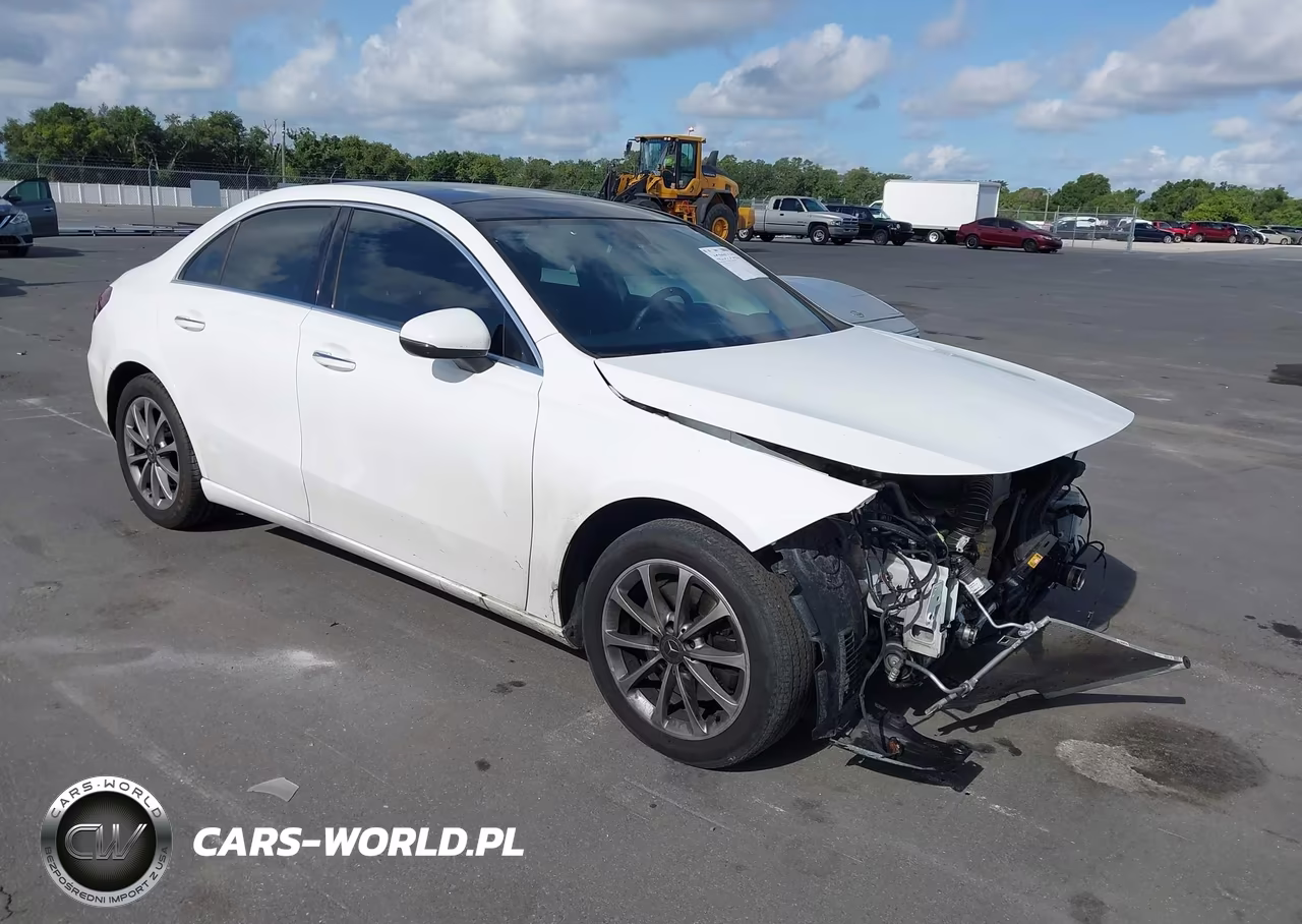 2020 Mercedes-Benz A 220 – zdjęcie 1 z 16