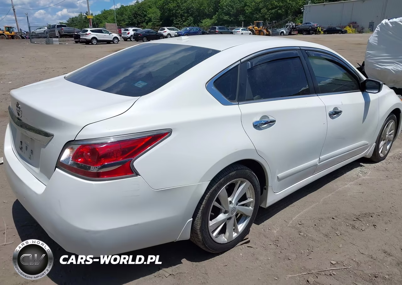 2015 Nissan Altima 2.5 S VIN:1N4AL3AP2FN400801 - 3