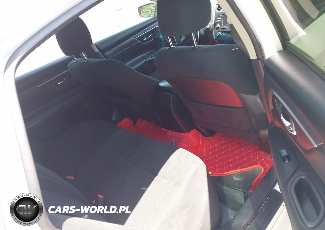 2015 Nissan Altima 2.5 S VIN:1N4AL3AP2FN400801 - 7