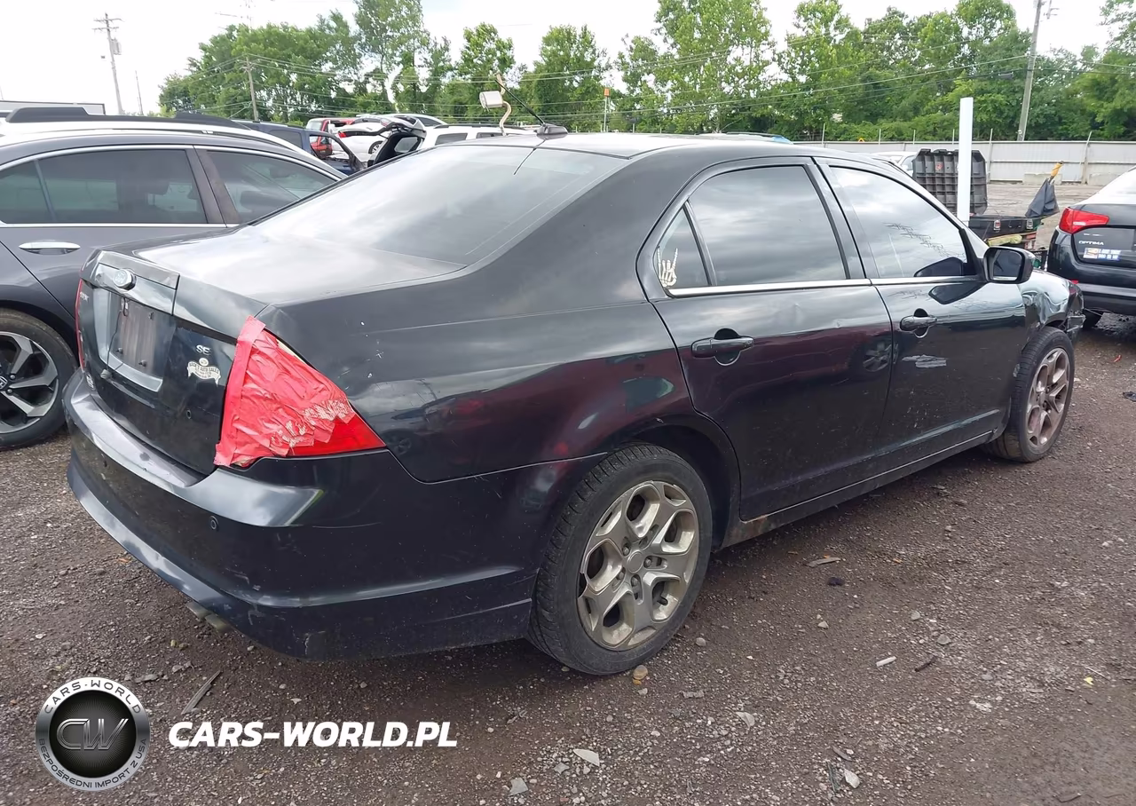 2011 Ford Fusion Se VIN:3FAHP0HA5BR135141 - 4