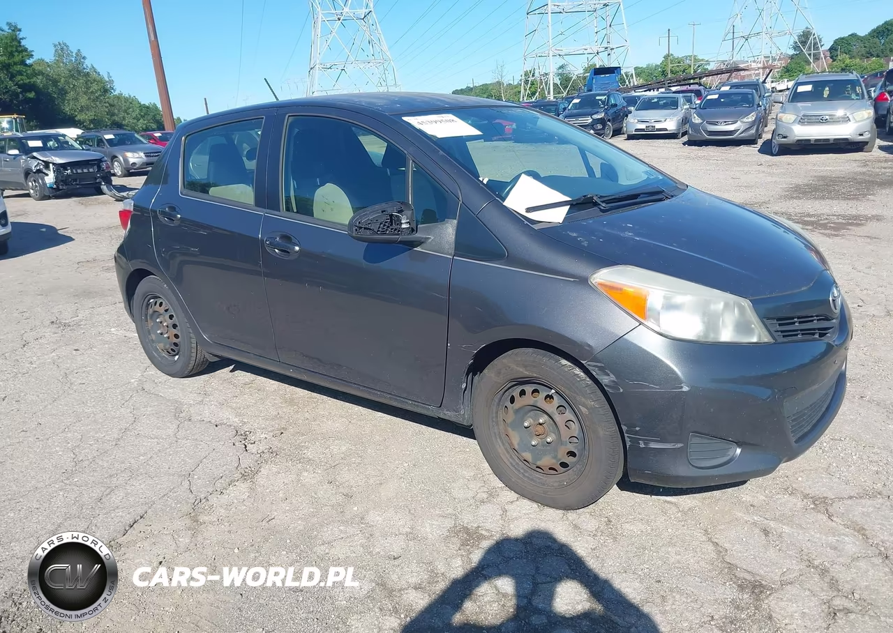 2013 Toyota Yaris Le – zdjęcie 1 z 12