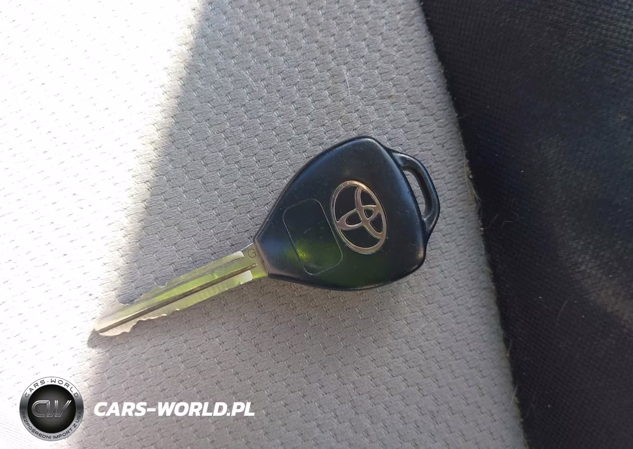 2013 Toyota Yaris Le VIN:JTDKTUD32DD553873 - 11