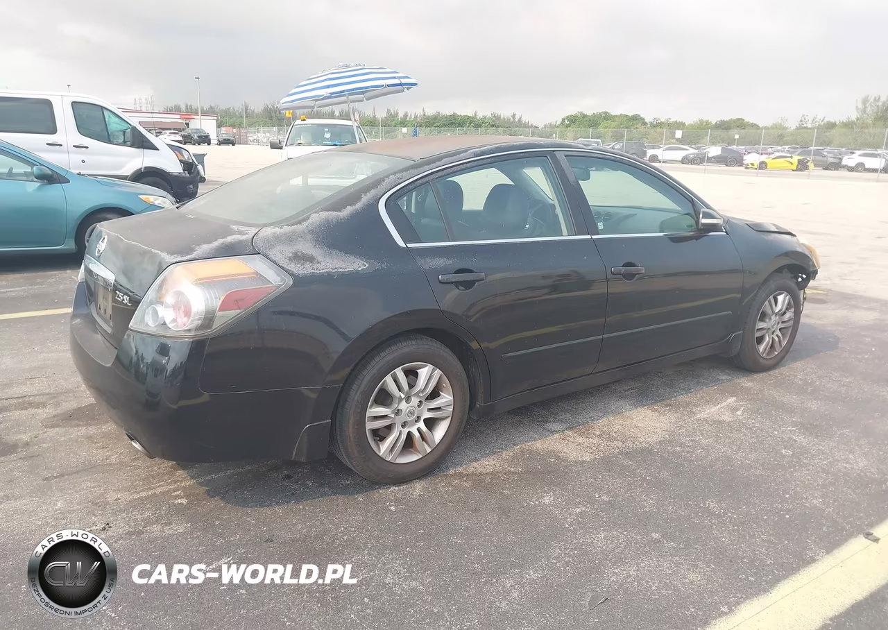 2011 Nissan Altima 2.5 S VIN:1N4AL2AP0BC108502 - 4