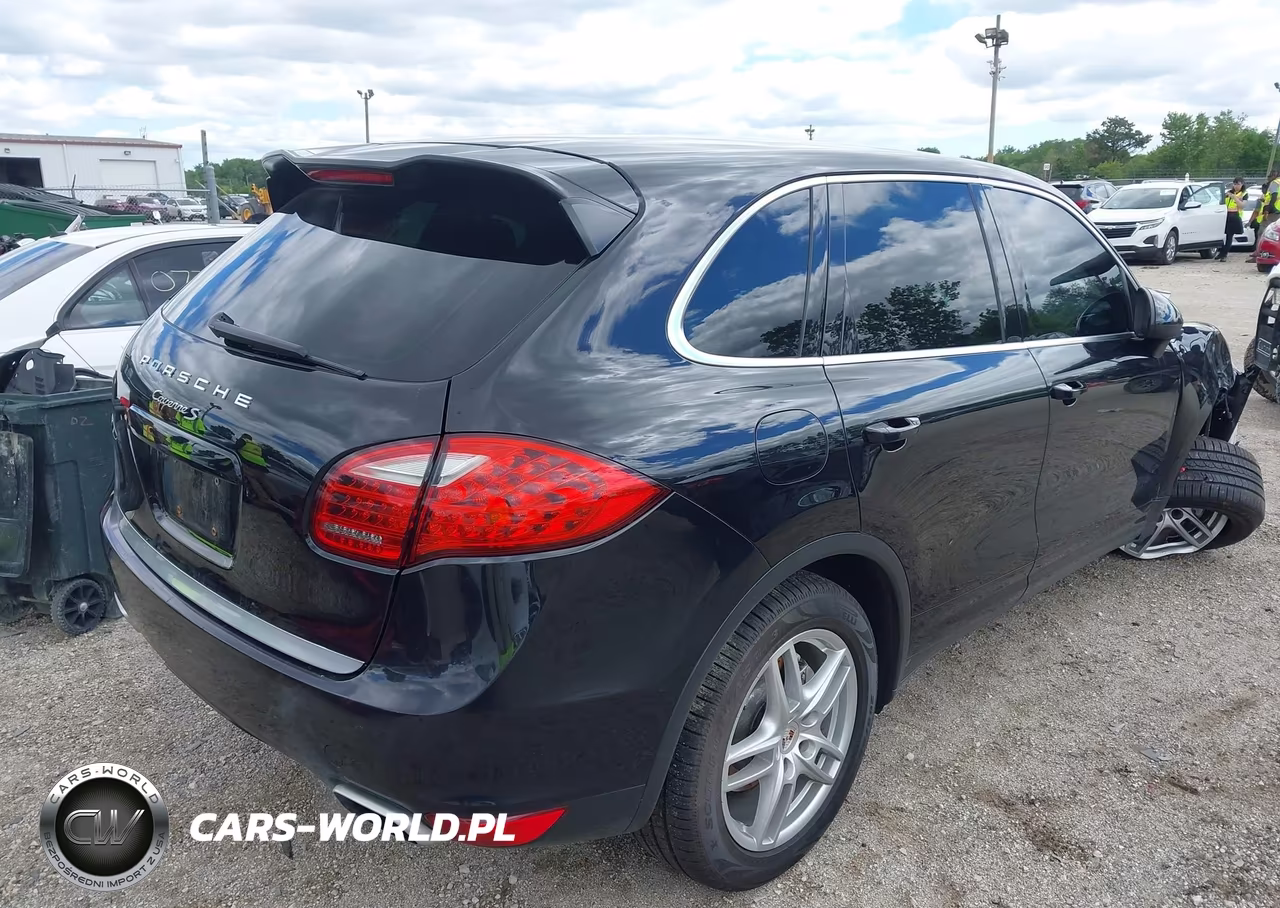 2011 Porsche Cayenne S VIN:WP1AB2A24BLA46392 - 4
