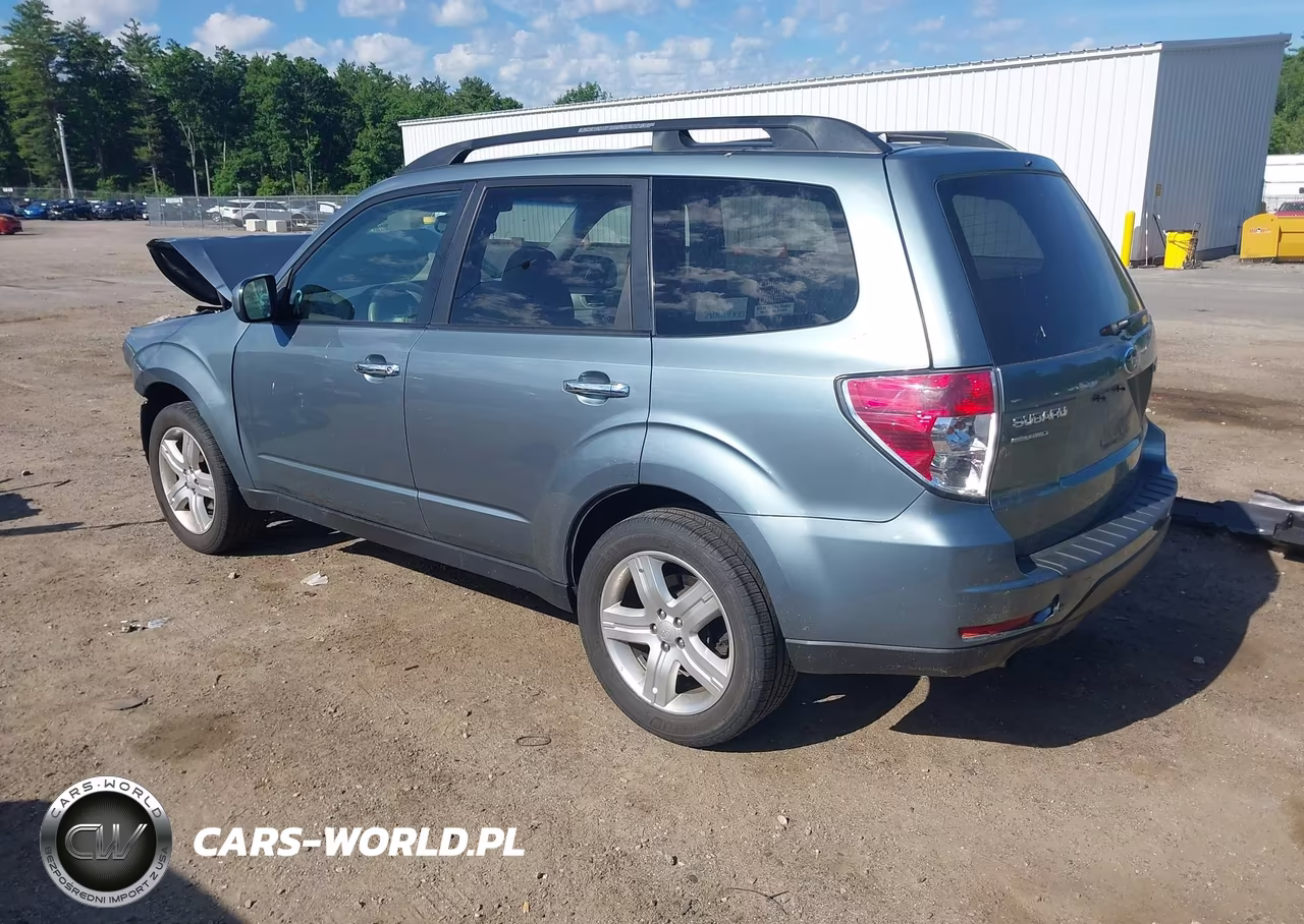 2010 Subaru Forester 2.5X Premium VIN:JF2SH6CC7AH730860 - 3