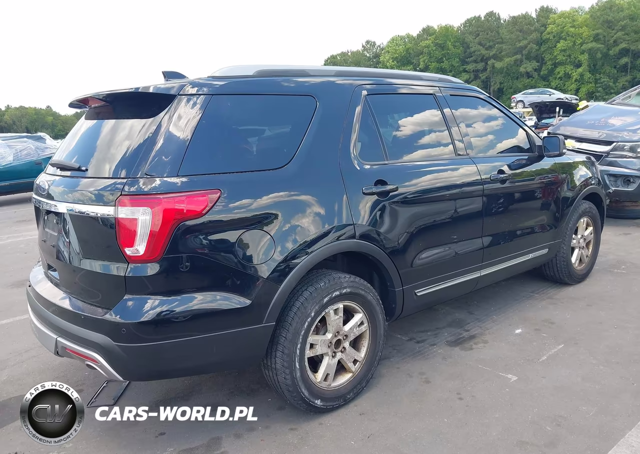 2017 Ford Explorer Xlt VIN:1FM5K7D89HGE18872 - 4
