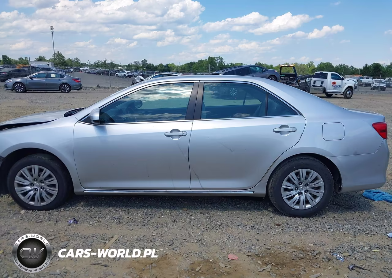 2013 Toyota Camry Le VIN:4T1BF1FK9DU205378 - 15