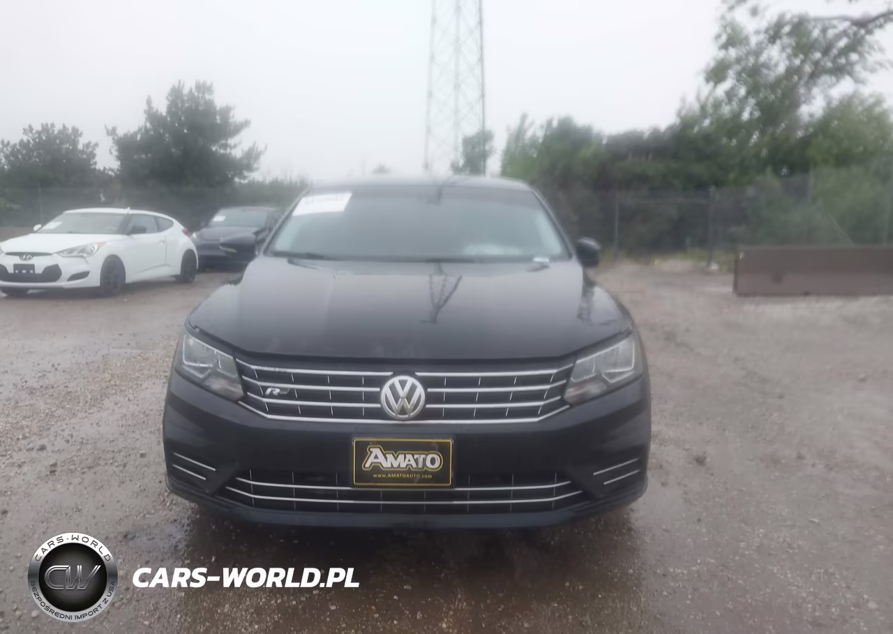 2017 Volkswagen Passat 1.8T R-Line VIN:1VWDT7A3XHC039731 - 12