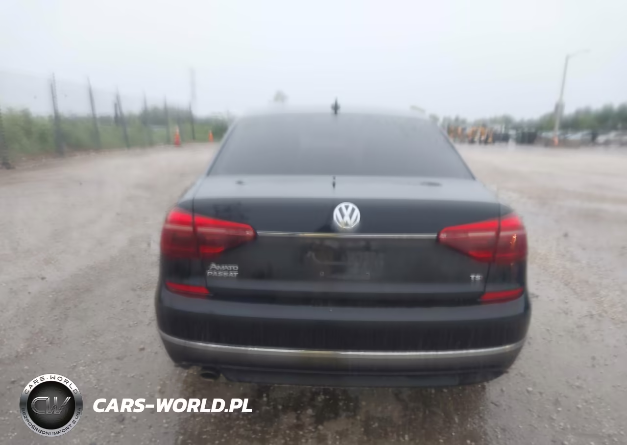 2017 Volkswagen Passat 1.8T R-Line VIN:1VWDT7A3XHC039731 - 16