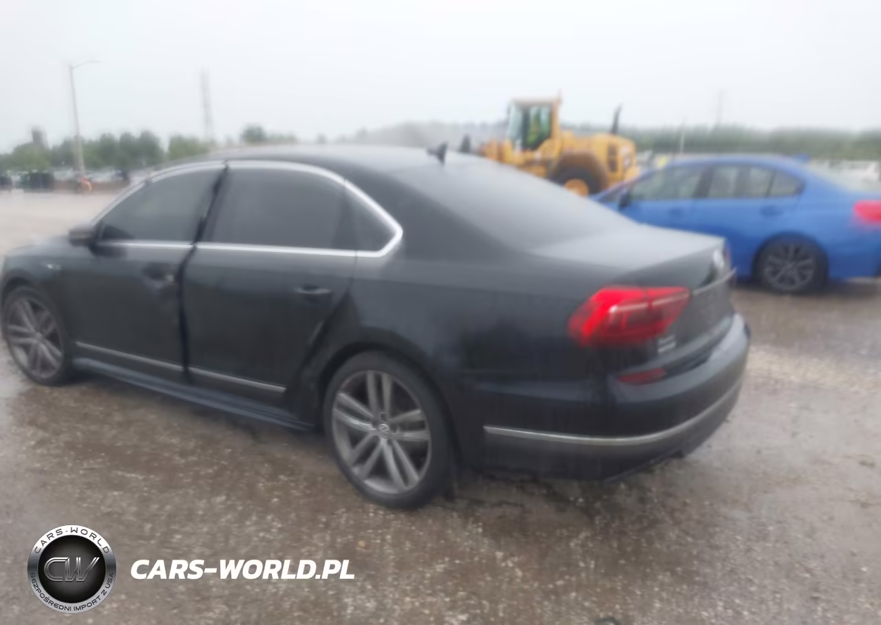 2017 Volkswagen Passat 1.8T R-Line VIN:1VWDT7A3XHC039731 - 3