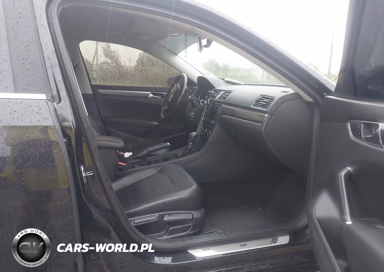 2017 Volkswagen Passat 1.8T R-Line VIN:1VWDT7A3XHC039731 - 5