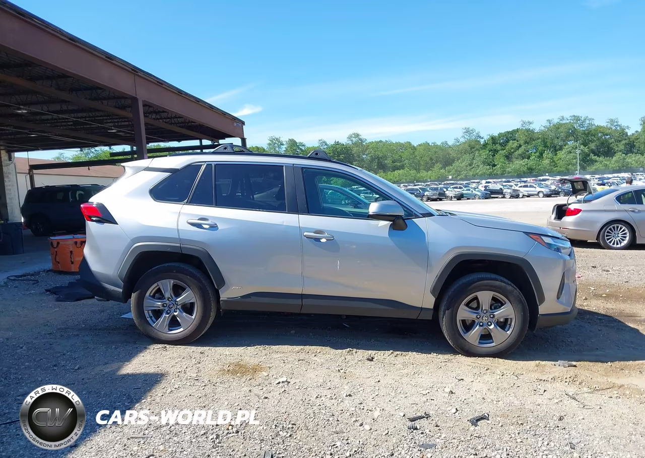 2025 Toyota Rav4 Hybrid Xle VIN:4T3RWRFV9SU176752 - 13
