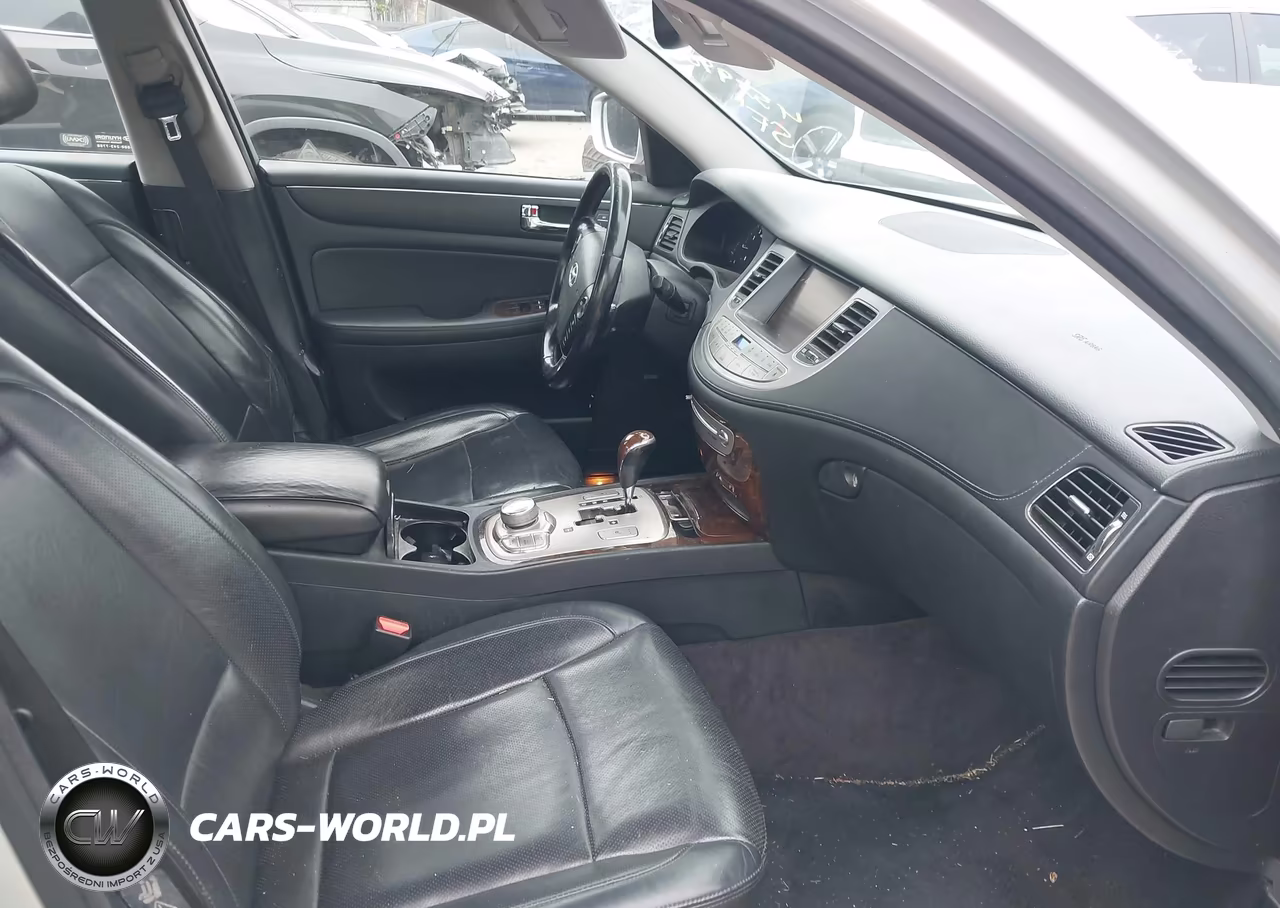 2010 Hyundai Genesis 3.8 VIN:KMHGC4DE6AU099237 - 5