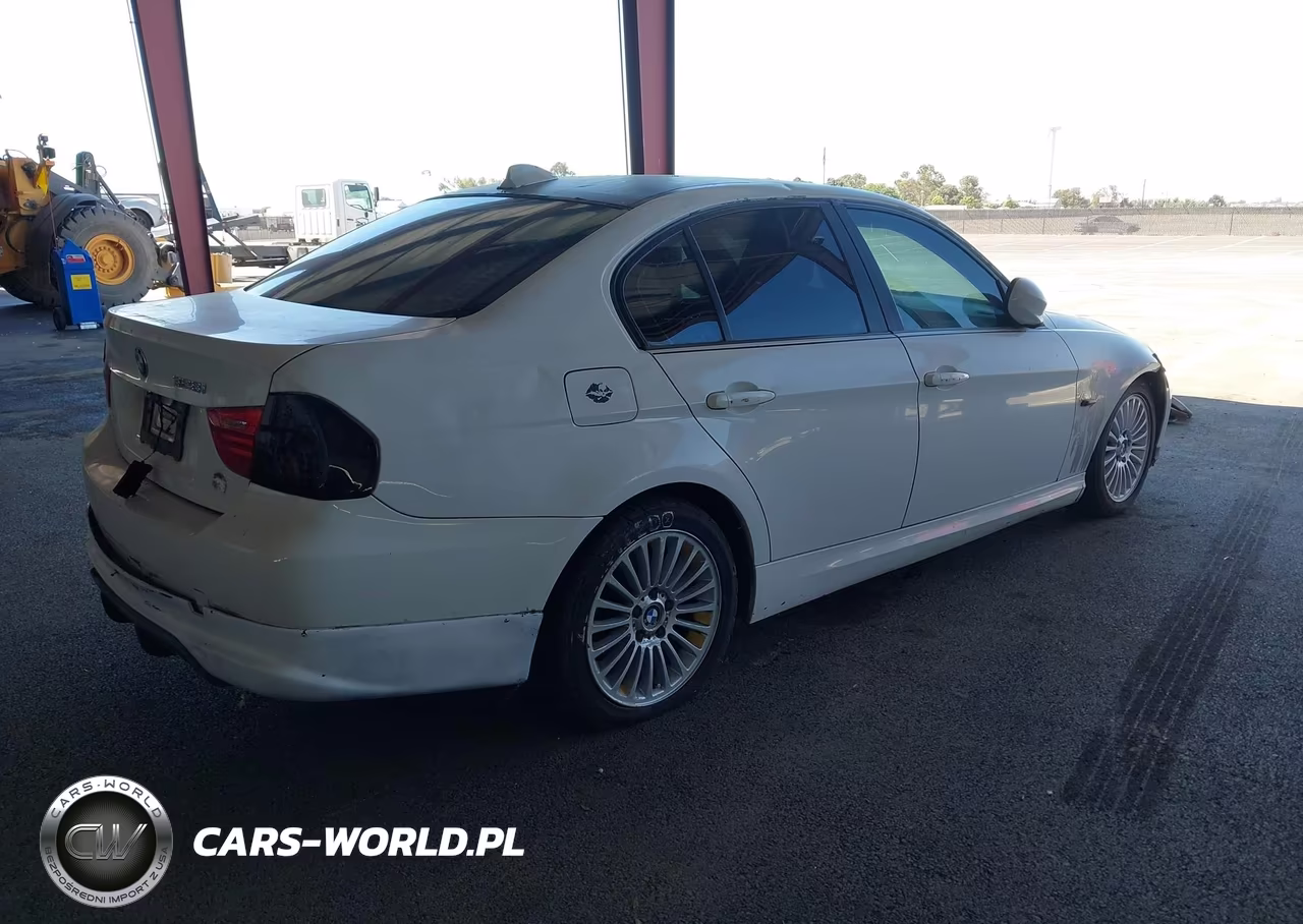 2011 BMW 328I VIN:WBAPH5C54BA441913 - 4