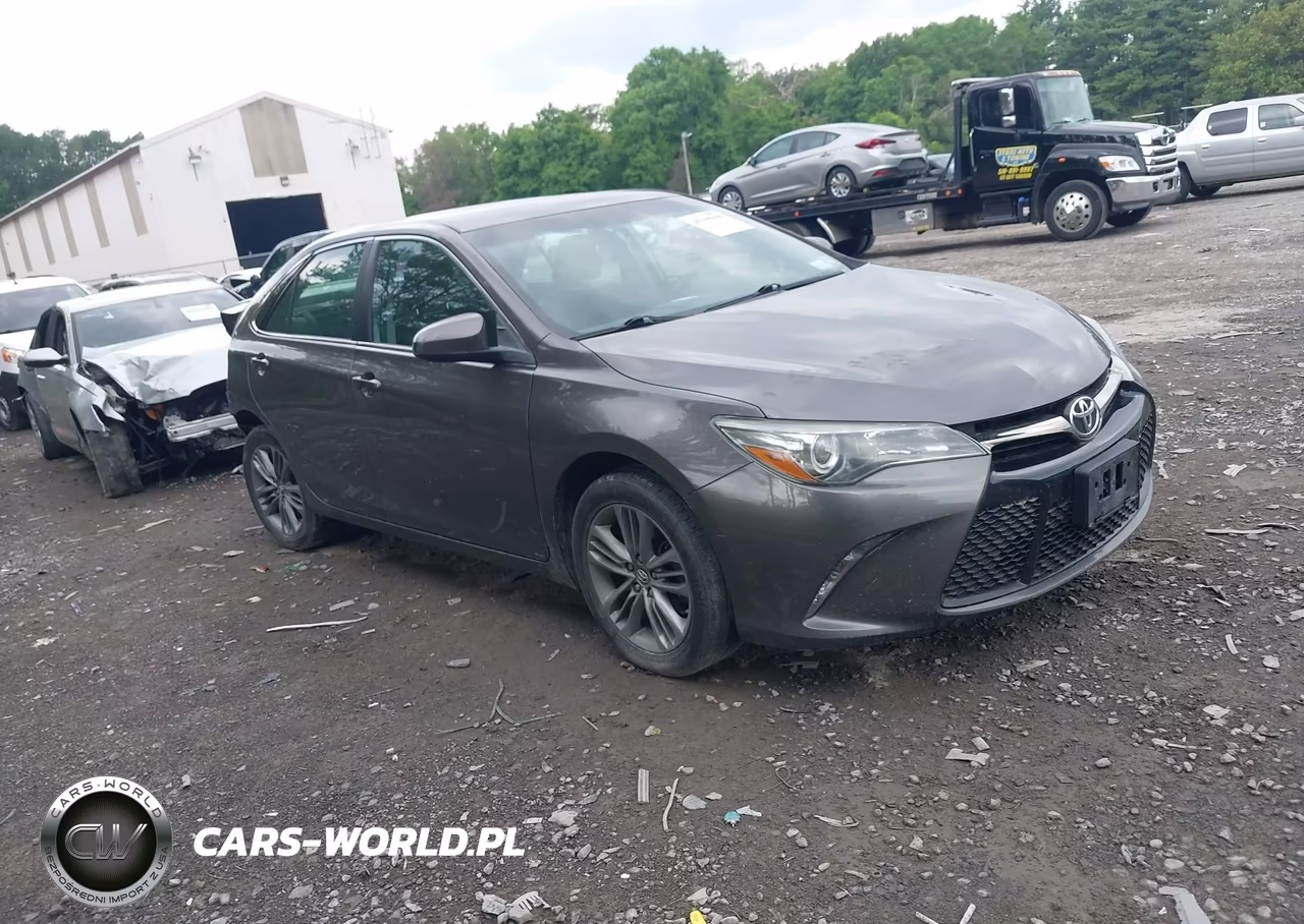 2016 Toyota Camry Se – zdjęcie 1 z 16