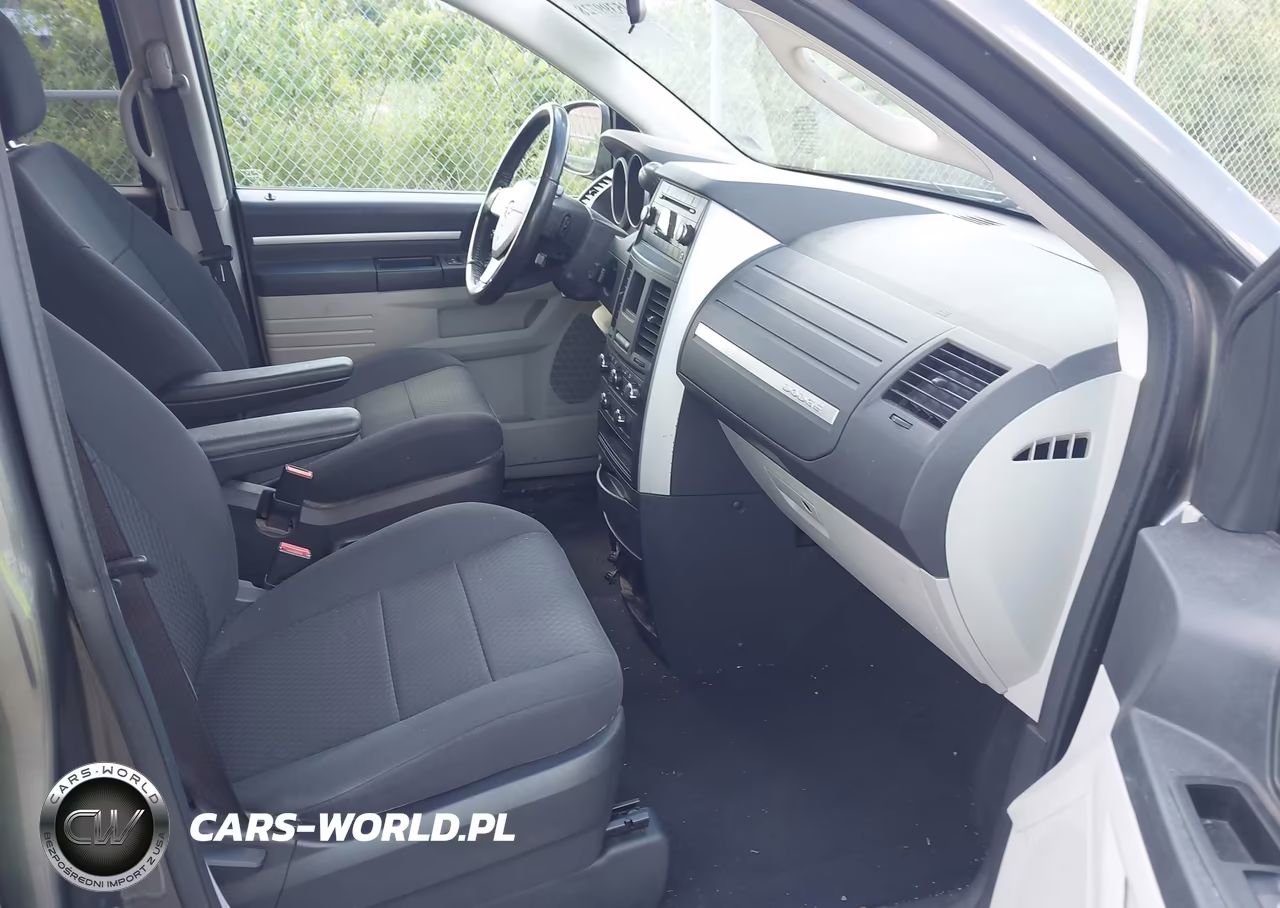 2010 Dodge Grand Caravan Hero VIN:2D4RN3D18AR371785 - 5
