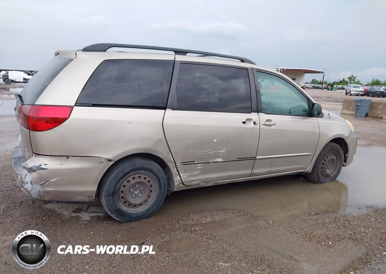 2004 Toyota Sienna Le VIN:5TDZA23C24S140379 - 4