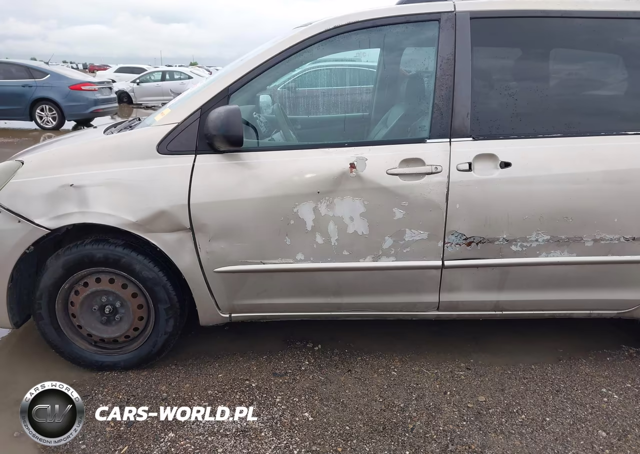 2004 Toyota Sienna Le VIN:5TDZA23C24S140379 - 6