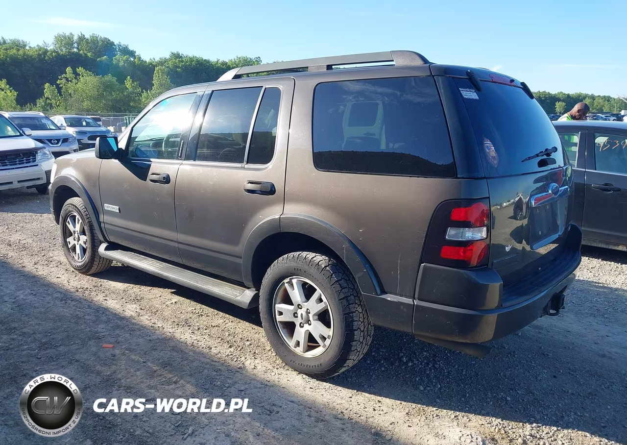 2007 Ford Explorer Xlt VIN:1FMEU63E87UB51784 - 3