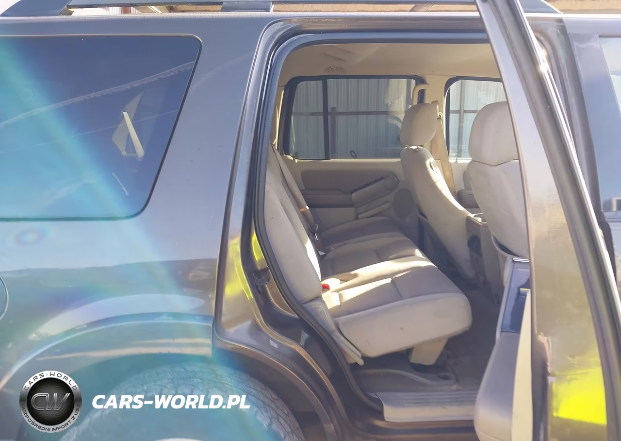 2007 Ford Explorer Xlt VIN:1FMEU63E87UB51784 - 8