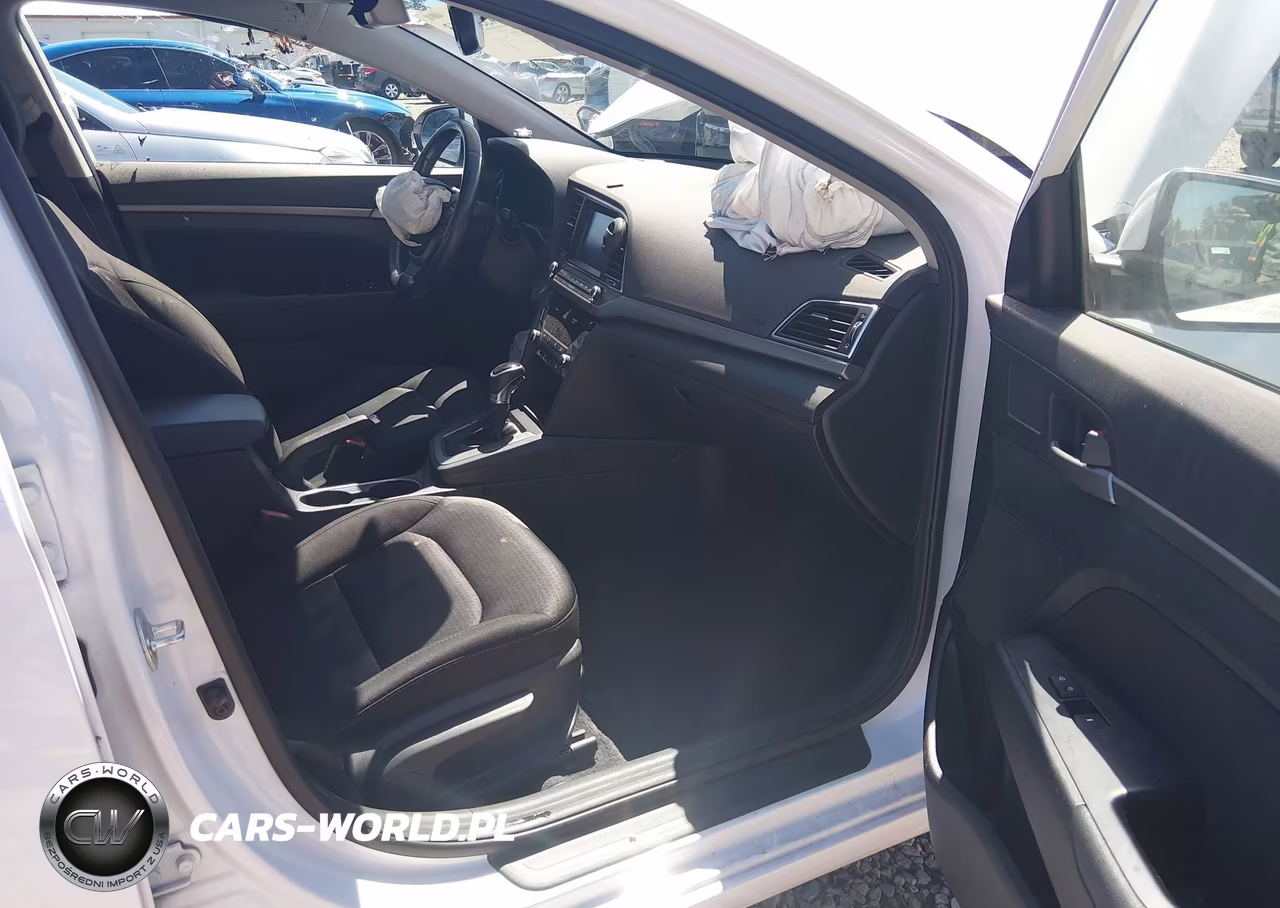 2018 Hyundai Elantra Value Edition VIN:5NPD84LF4JH242358 - 18
