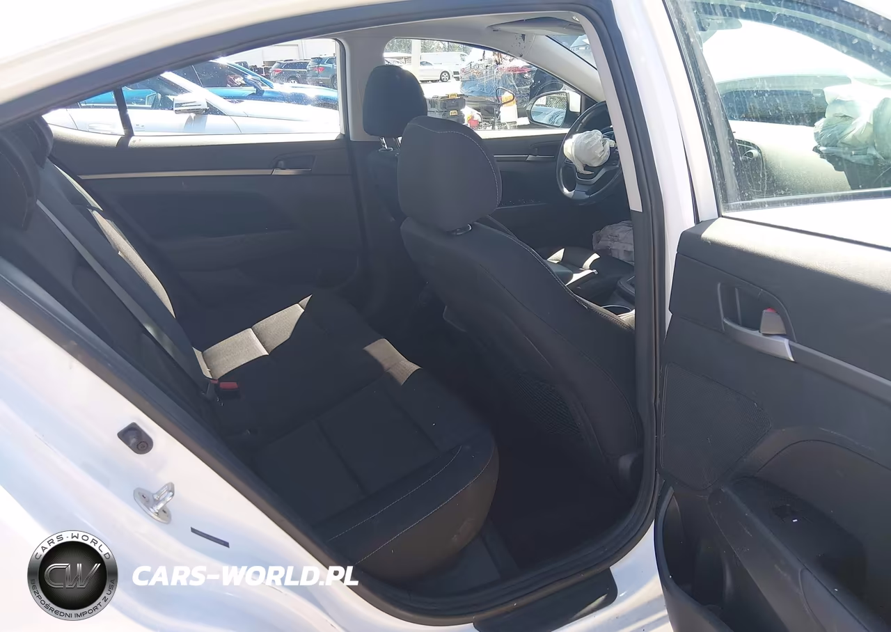 2018 Hyundai Elantra Value Edition VIN:5NPD84LF4JH242358 - 19