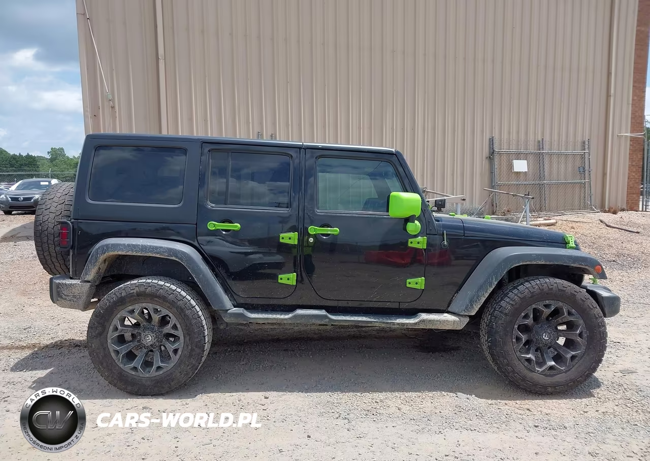 2014 Jeep Wrangler Unlimited Sport VIN:1C4BJWDG1EL162340 - 13