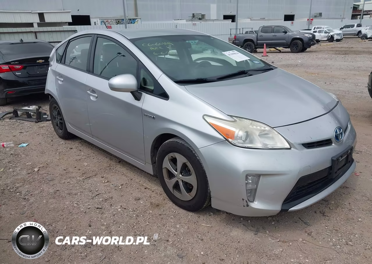 2013 Toyota Prius Two – zdjęcie 1 z 15