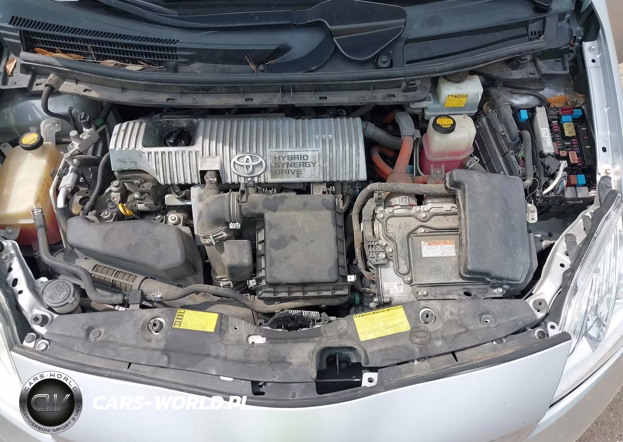 2013 Toyota Prius Two VIN:JTDKN3DU0D5555449 - 10